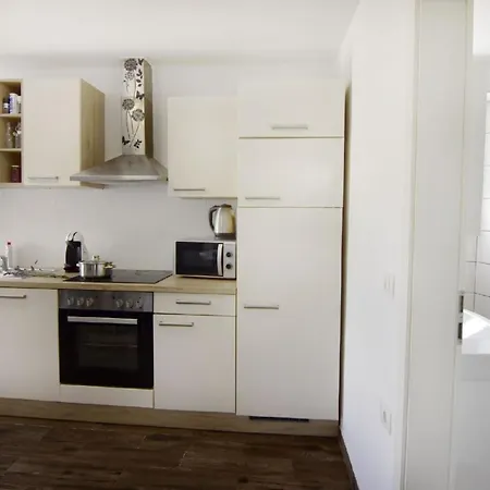Komfortable Mit Pool In Der Naehe Von Apartment Umag